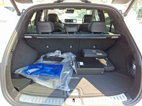 Used 2025 Genesis GV70 3.5T Sport image 30