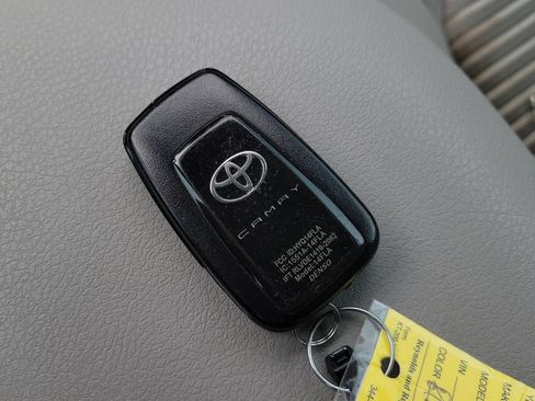 Used 2024 Toyota Camry SE w/ Convenience Package FWD image 27