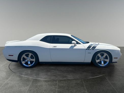 Used 2009 Dodge Challenger R/T RWD image 10