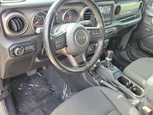 Used 2020 Jeep Wrangler Sport AWD/4WD image 18