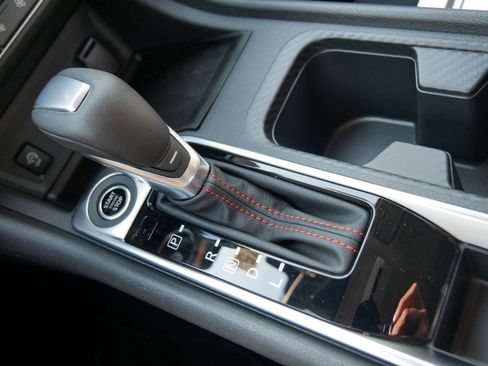 New 2025 Nissan Sentra SR w/ Midnight Edition image 9