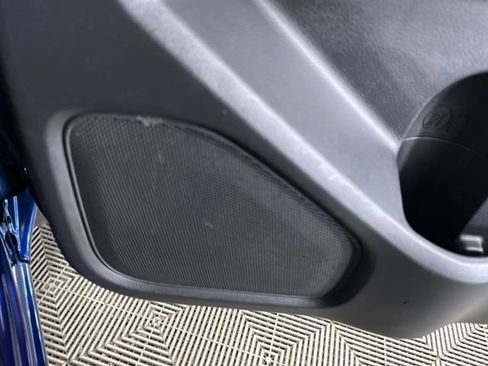 Used 2022 Nissan Frontier SV w/ Technology Package image 29