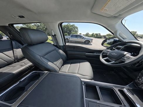 New 2026 Ford F250 Lariat w/ Lariat Premium Package AWD/4WD image 9