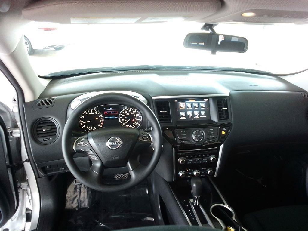 Used 2020 Nissan Pathfinder S FWD image 7