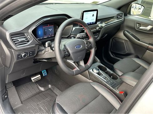 Certified 2024 Ford Escape ST-Line w/ Cold Weather Package image 7