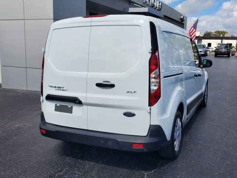 Used 2022 Ford Transit Connect XLT image 7