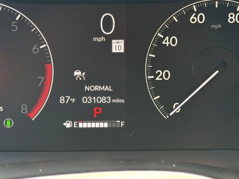 Used 2024 Honda Pilot Touring image 20