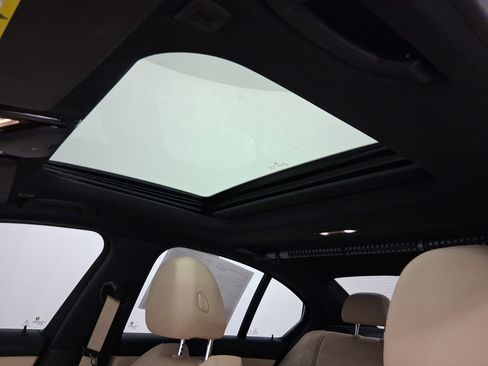 Used 2021 BMW 330i Sedan w/ Convenience Package image 14