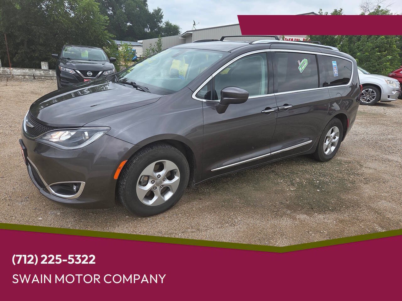 Used 2017 Chrysler Pacifica Touring-L Plus FWD image 1