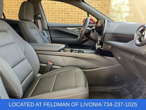 Used 2025 Chevrolet Blazer EV LT image 25
