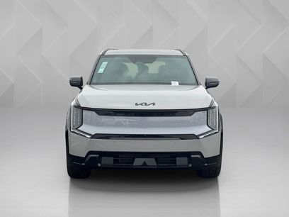 New 2026 Kia EV9 Land w/ Nightfall Edition Package