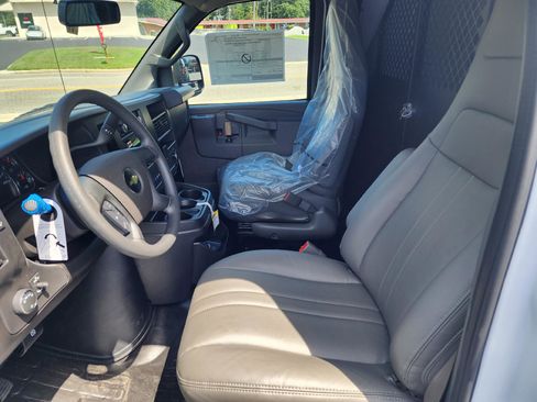 New 2025 Chevrolet Express 2500 w/ Driver Convenience Package image 11