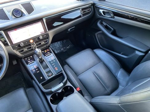 Used 2022 Porsche Macan image 29