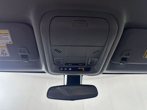 Used 2019 Chevrolet Equinox LT FWD image 24