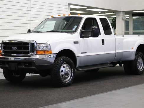 Used 2000 Ford F350 XLT image 1