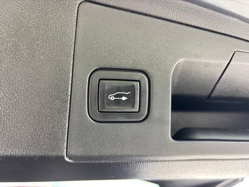 Used 2020 Cadillac XT5 Luxury FWD image 19