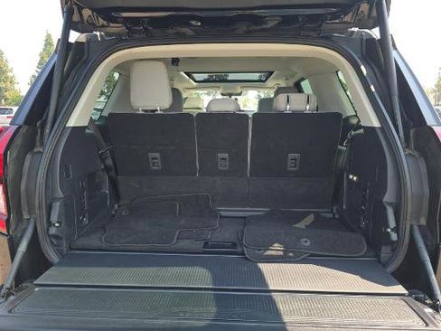 Used 2025 Ford Expedition Active image 18