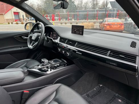 Used 2018 Audi Q7 3.0T Premium Plus w/ Premium Plus Package image 23