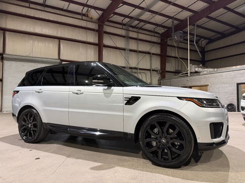 Used 2020 Land Rover Range Rover Sport HSE AWD/4WD image 3