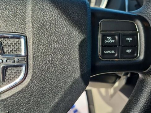 Used 2020 Dodge Grand Caravan SE w/ UConnect Hands-Free Group image 41