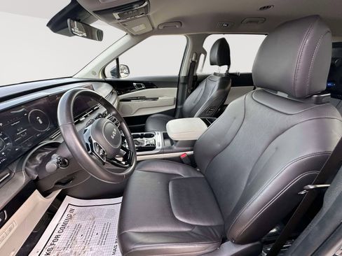 Used 2024 Kia Carnival SX image 24