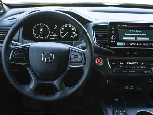 Used 2025 Honda Ridgeline RTL image 19