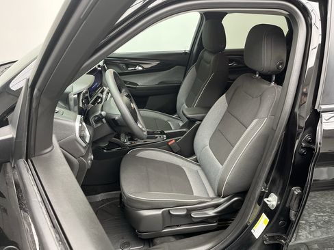 Certified 2024 Chevrolet TrailBlazer LS w/ LS Convenience Package image 9