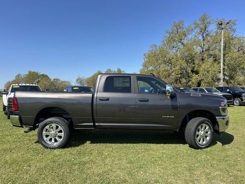 New 2026 RAM 2500 Laramie AWD/4WD image 6