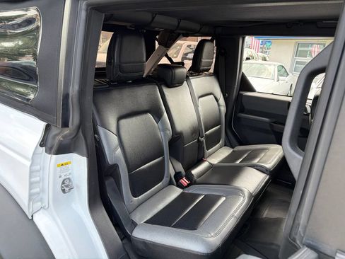 Used 2023 Ford Bronco Big Bend w/ Sasquatch Package AWD/4WD image 16
