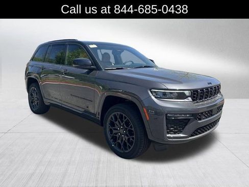 New 2026 Jeep Grand Cherokee Summit AWD/4WD image 3