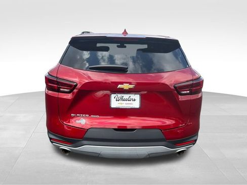 Used 2023 Chevrolet Blazer LT w/ Convenience Package AWD/4WD image 4
