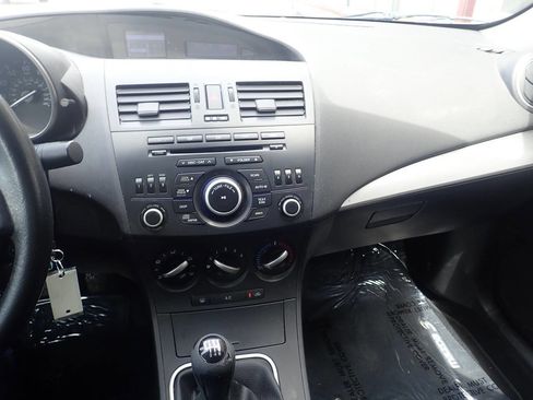 Used 2012 MAZDA MAZDA3 i Touring FWD image 4