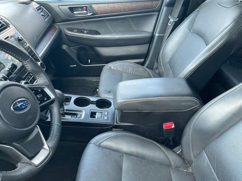 Used 2019 Subaru Outback 2.5i Limited w/ Popular Package #2 AWD/4WD image 3