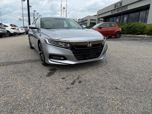 Used 2020 Honda Accord Sport image 16
