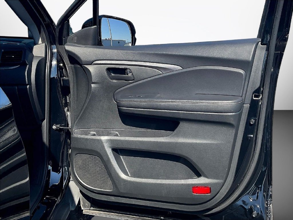 Certified 2025 Honda Ridgeline Sport+ image 30