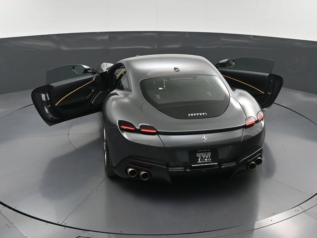 Used 2022 Ferrari Roma RWD image 35