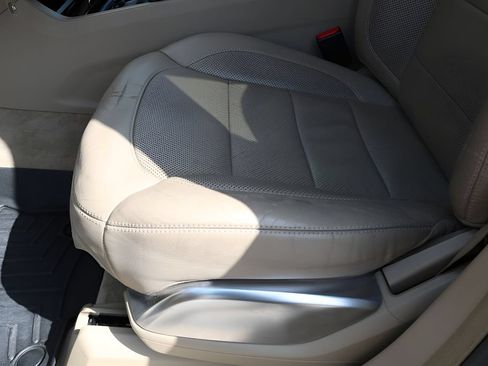 Used 2014 Mercedes-Benz GL 550 4MATIC image 14