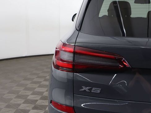 Used 2022 BMW X5 xDrive40i AWD/4WD image 19