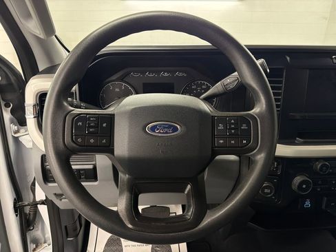Certified 2025 Ford F350 XLT image 18