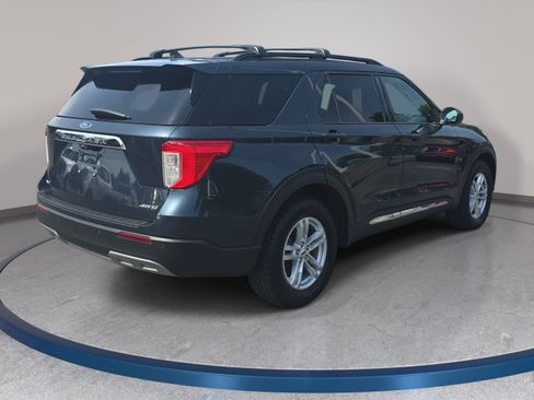 Used 2022 Ford Explorer XLT w/ Equipment Group 202A AWD/4WD image 5