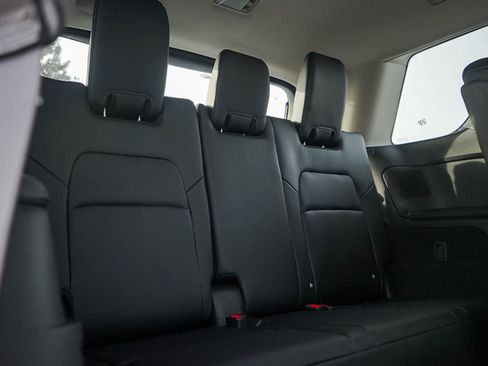 New 2025 Nissan Pathfinder Platinum image 14