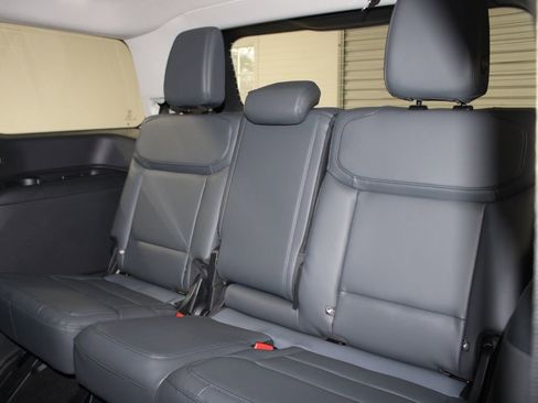 New 2026 Ford Expedition Active image 28