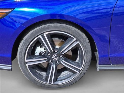 Used 2023 Honda Accord Sport image 15