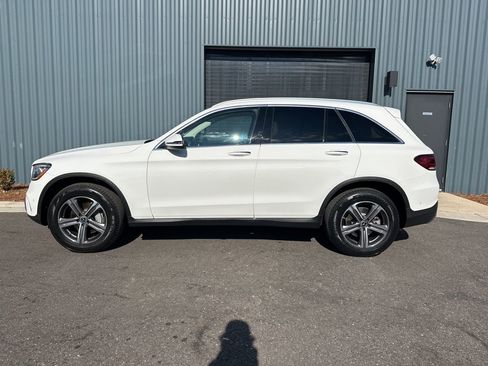 Used 2021 Mercedes-Benz GLC 300 image 4