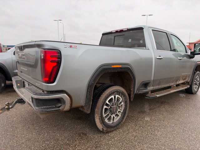 Used 2024 GMC Sierra 3500 SLT w/ SLT Premium Package AWD/4WD image 3