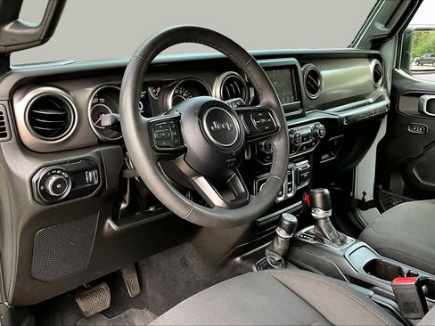 Used 2023 Jeep Wrangler Sport AWD/4WD image 18