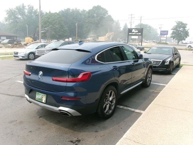 Used 2022 BMW X4 xDrive30i AWD/4WD image 4
