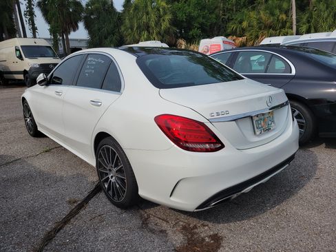 Used 2015 Mercedes-Benz C 300 Sedan image 2