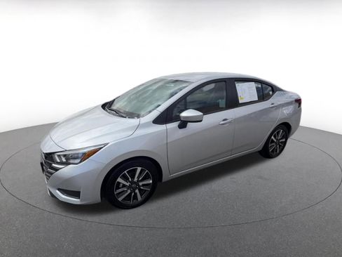 Used 2025 Nissan Versa SV FWD image 8