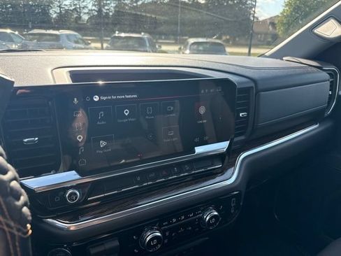 Used 2025 GMC Sierra 2500 SLE AWD/4WD image 13